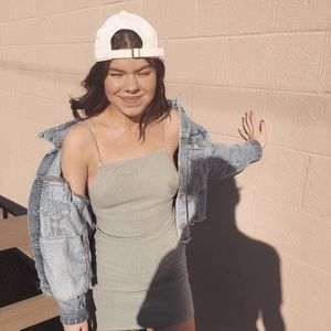 Meet your Posher, Kenzie